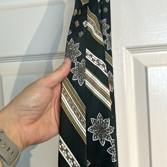 Cortefiel Green 70s Vibe Tie - Picture 7 of 8